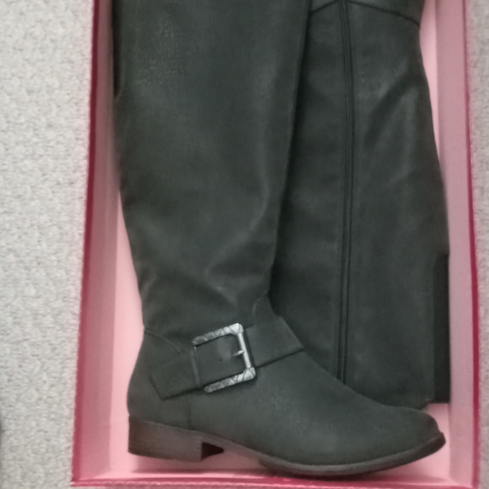 Kelly & Katie boots